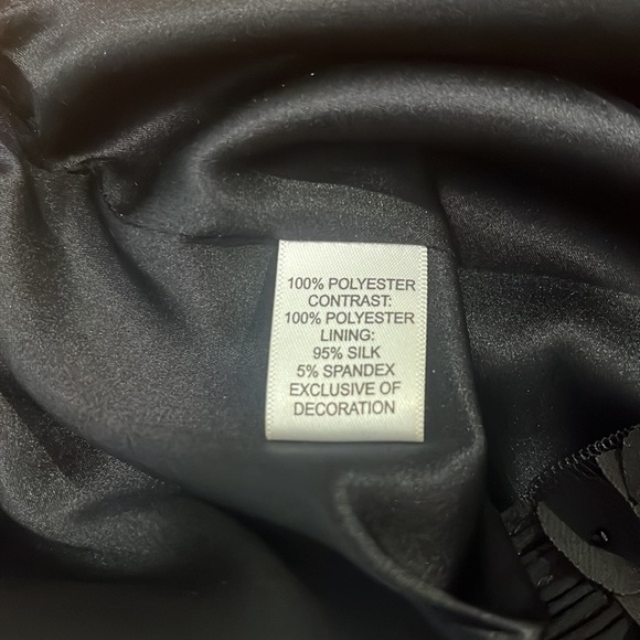 St. John Couture Black dress with micro hand sewn dots sized 4 - Picture 8 of 11